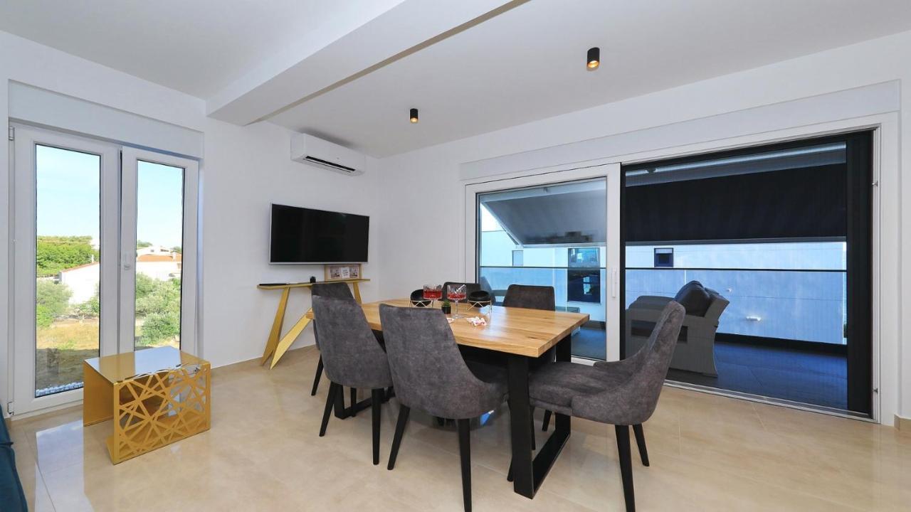 Adastra Apartments Масленица Экстерьер фото