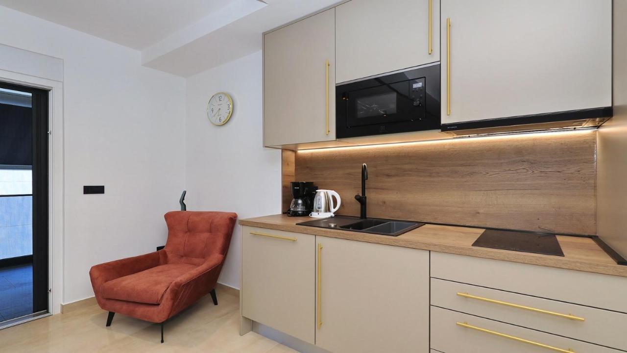 Adastra Apartments Масленица Экстерьер фото